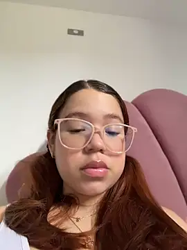 Snapshot of Lucyklein2022 chatting on July 21, 2:41 pm Lucyklein2022 online show from July 21, 2:41 pm