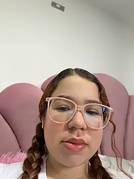 Snapshot of Lucyklein2022 chatting on July 22, 12:41 pm Lucyklein2022 online show from July 22, 12:41 pm