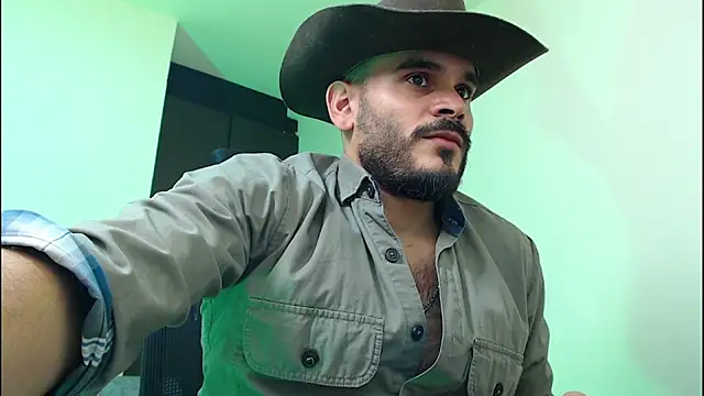 Snapshot of cowboyht chatting on November 24, 1:38 am cowboyht online show from November 24, 1:38 am