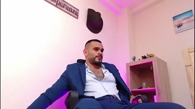 Snapshot of cowboyht chatting on February 6, 6:18 am cowboyht online show from February 6, 6:18 am