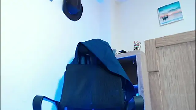 Snapshot of cowboyht chatting on February 7, 2:48 am cowboyht online show from February 7, 2:48 am