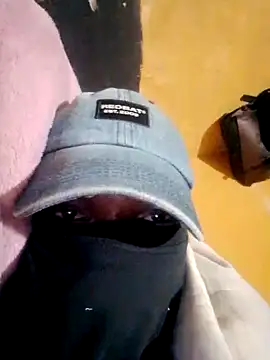 Snapshot of LULE37587001 chatting on November 16, 8:47 pm LULE37587001 online show from November 16, 8:47 pm