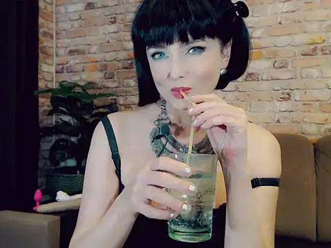 Snapshot of _Alexis_Bloom_ chatting on February 2, 6:26 am Alexis Bloom online show from February 2, 6:26 am