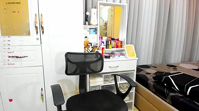 FuckDollNicky online show from December 21, 5:58 am