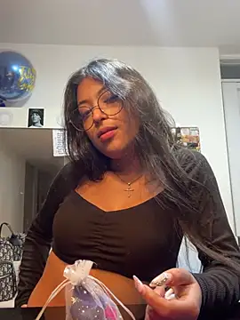 vaness weet online show from January 8, 2:57 am