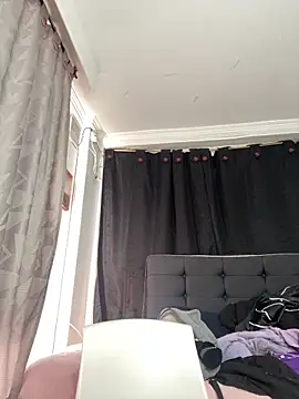 vaness weet online show from December 15, 7:18 pm