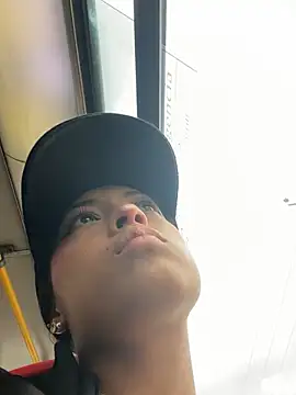 vaness weet online show from January 9, 8:32 pm