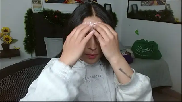 vaness weet online show from January 13, 8:36 pm