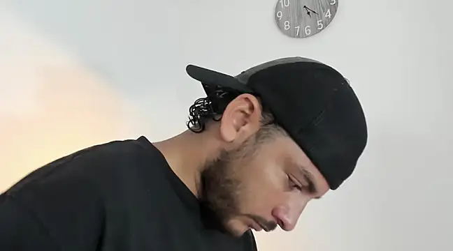 tuyo1995 online show from December 28, 10:23 pm