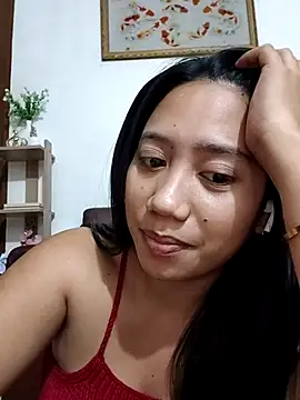 LOVENAYRA1 online show from March 5, 2:35 pm