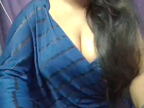 Snapshot of Roopshikha39 chatting on March 21, 10:39 pm Roopshikha39 online show from March 21, 10:39 pm