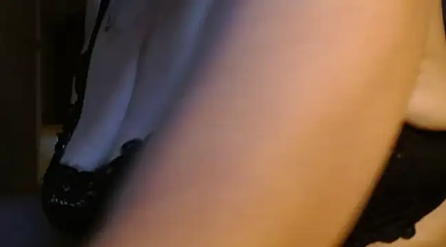 MysteryLadyxXx online show from December 6, 1:22 pm