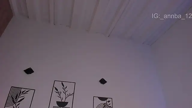 annie barozzi online show from April 4, 9:45 pm