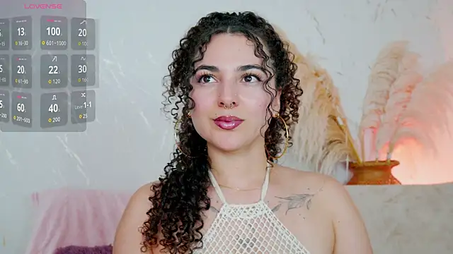 Snapshot of merida_bell18 chatting on June 30, 10:22 pm merida bell18 online show from June 30, 10:22 pm