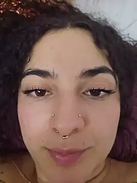 Snapshot of merida_bell18 chatting on July 5, 4:19 am merida bell18 online show from July 5, 4:19 am