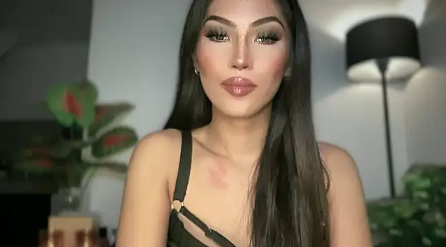 Snapshot of Bella_Gordon chatting on February 9, 5:43 pm Bella Gordon online show from February 9, 5:43 pm