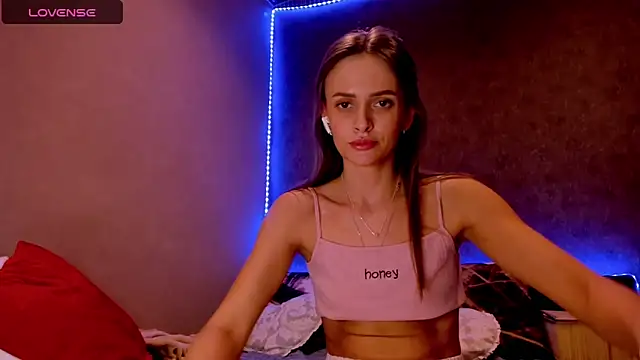 madina taher online show from March 7, 8:22 pm