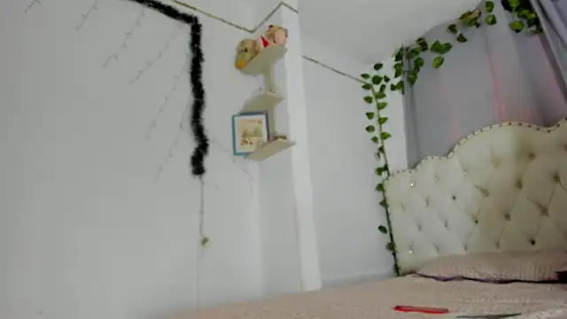 khalyn jenner online show from January 27, 10:27 pm