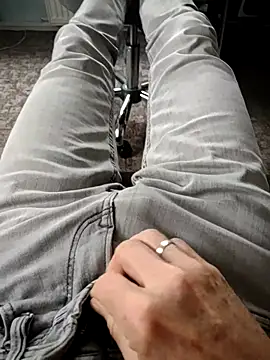 kiam471 online show from October 28, 3:04 pm