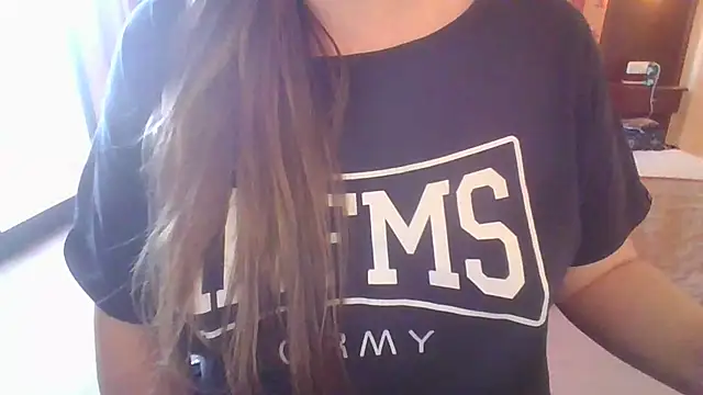 Snapshot of Sexymiss26 chatting on December 16, 4:38 pm Sexymiss26 online show from December 16, 4:38 pm