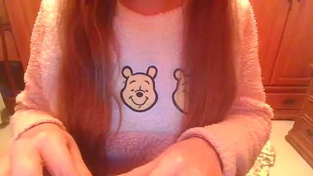 Snapshot of Sexymiss26 chatting on December 19, 4:57 pm Sexymiss26 online show from December 19, 4:57 pm