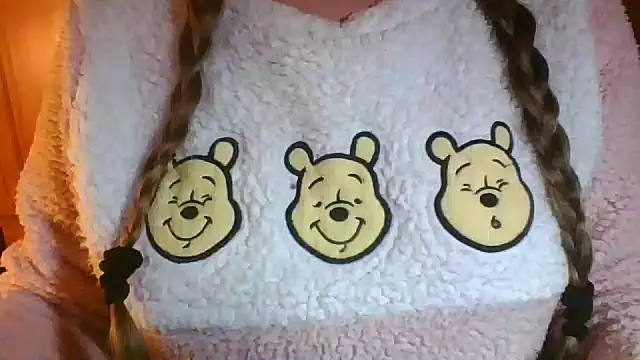 Snapshot of Sexymiss26 chatting on February 17, 8:47 pm Sexymiss26 online show from February 17, 8:47 pm