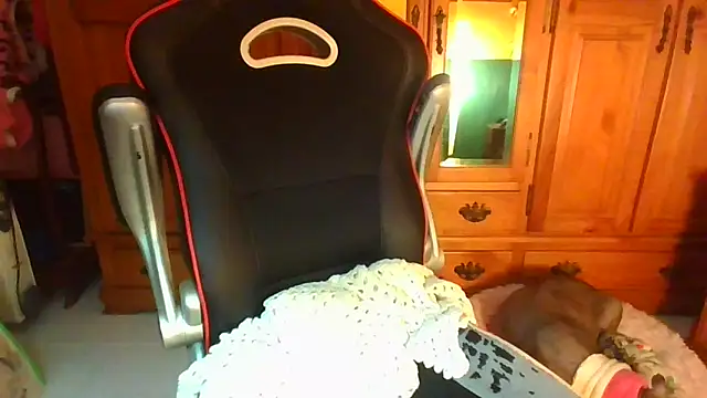 Snapshot of Sexymiss26 chatting on March 15, 10:00 pm Sexymiss26 online show from March 15, 10:00 pm