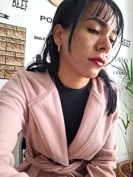Snapshot of Doll_Loren chatting on February 12, 7:45 pm Doll Loren online show from February 12, 7:45 pm