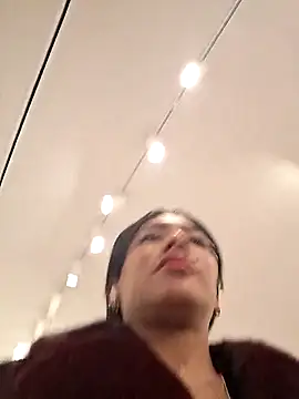 Snapshot of Doll_Loren chatting on February 12, 3:18 pm Doll Loren online show from February 12, 3:18 pm