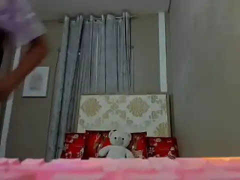 lady kim boner online show from December 22, 7:22 am