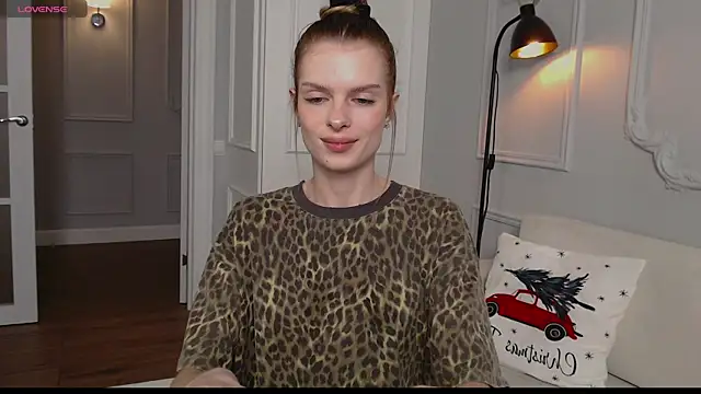 ly lydia online show from December 27, 3:53 am