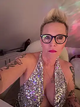 German Milf online show from December 21, 1:40 pm