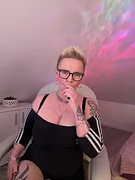 German Milf online show from March 1, 1:57 pm