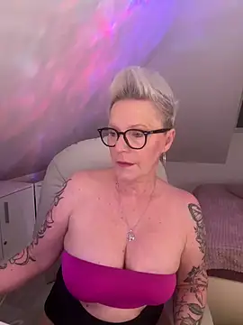 German Milf online show from April 20, 12:30 pm