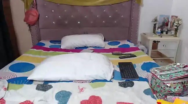 isabelle adj online show from March 7, 8:34 am