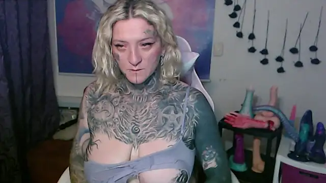 SLOPPYTITSS online show from February 12, 1:00 am