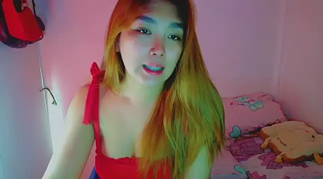 Snapshot of TR4NSCUTI3 chatting on December 28, 11:48 pm TR4NSCUTI3 online show from December 28, 11:48 pm