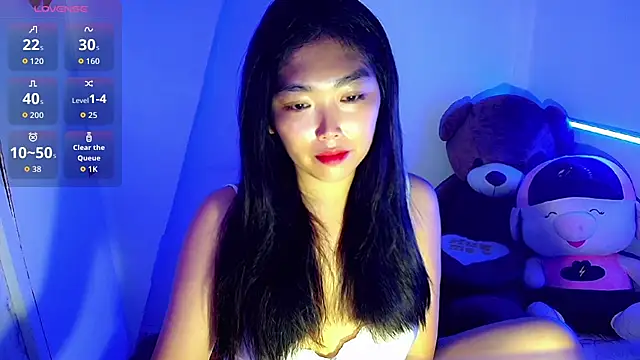 Snapshot of TR4NSCUTI3 chatting on September 14, 10:36 am TR4NSCUTI3 online show from September 14, 10:36 am