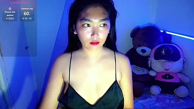 Snapshot of TR4NSCUTI3 chatting on September 15, 12:27 pm TR4NSCUTI3 online show from September 15, 12:27 pm