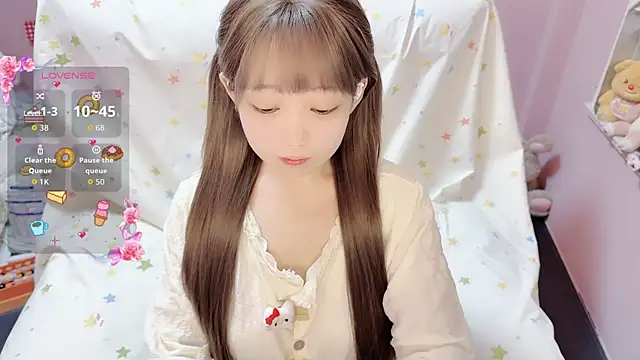 Snapshot of TUTU-CN chatting on November 22, 8:24 am TUTU-CN online show from November 22, 8:24 am