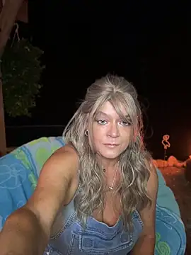 cowgirlc online show from June 27, 2:16 am