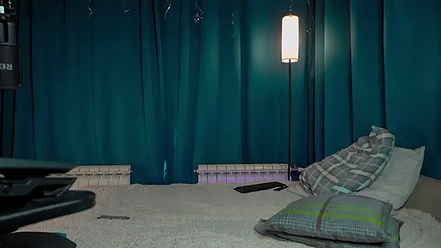 VIktorSecret online show from April 11, 12:31 pm