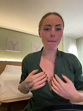 EmaSalis online show from October 27, 9:02 am