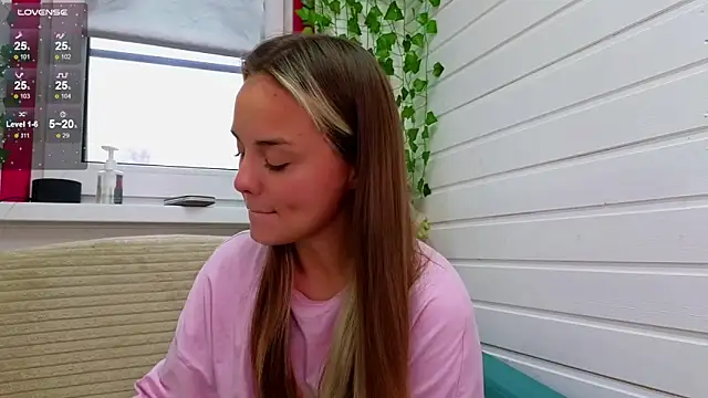 Misss Vikk online show from October 19, 6:47 am