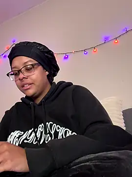 N1NT3NDH03 online show from November 28, 3:47 pm