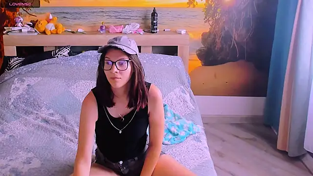 MollyLollipop online show from June 15, 3:42 am