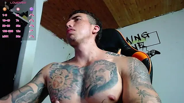 Adam Hudsond online show from December 18, 10:35 pm