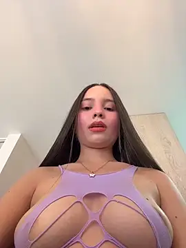 Snapshot of MiaJacksonn chatting on April 24, 5:48 pm MiaJacksonn online show from April 24, 5:48 pm