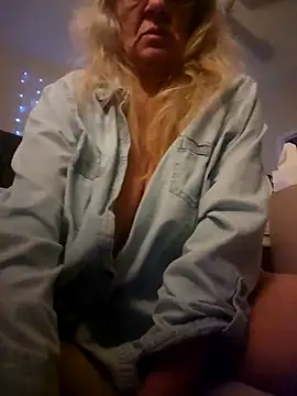 Snapshot of IMS_BHAVEN chatting on December 6, 3:55 pm IMS BHAVEN online show from December 6, 3:55 pm