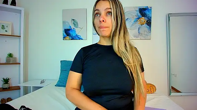 Isabella Harley online show from March 19, 1:15 pm